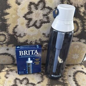 Brita water bottle with 3 replacement filters